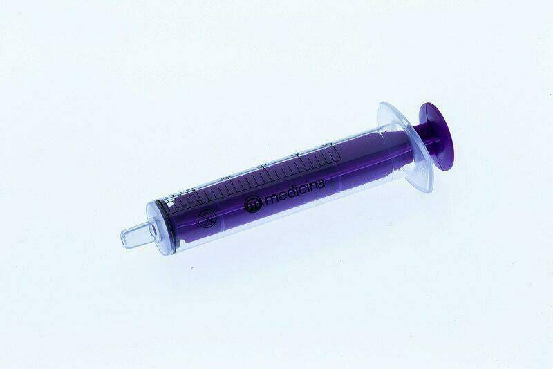 Jeringa estéril tipo medicamento oral de 5 ml
