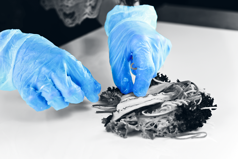 Guantes de vinilo con polvo azul Unicare, caja de 100